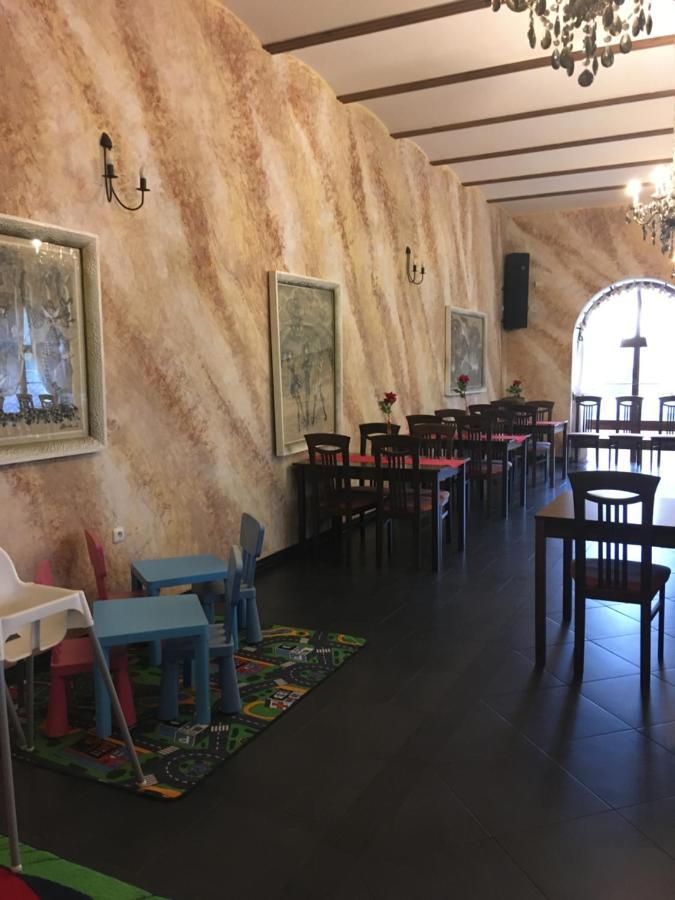 Penzion A Pivnice Varna Velká Bystřice Eksteriør bilde