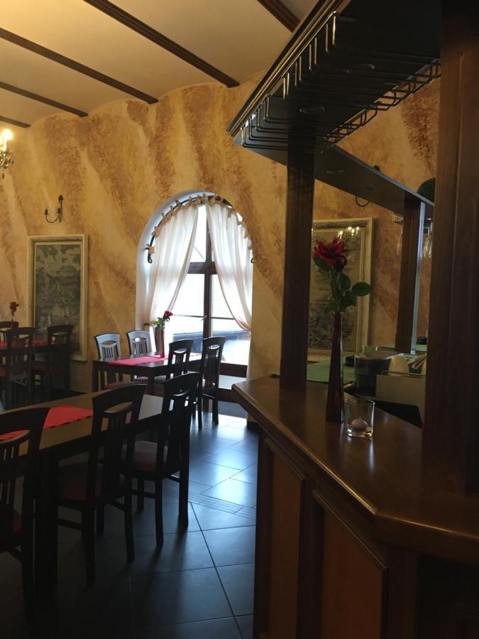 Penzion A Pivnice Varna Velká Bystřice Eksteriør bilde