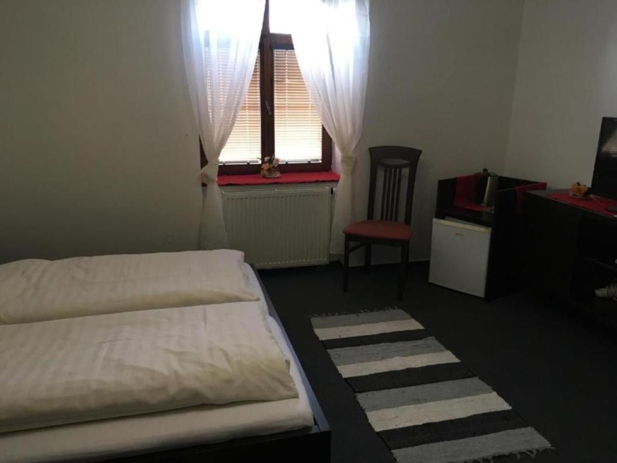 Penzion A Pivnice Varna Velká Bystřice Eksteriør bilde