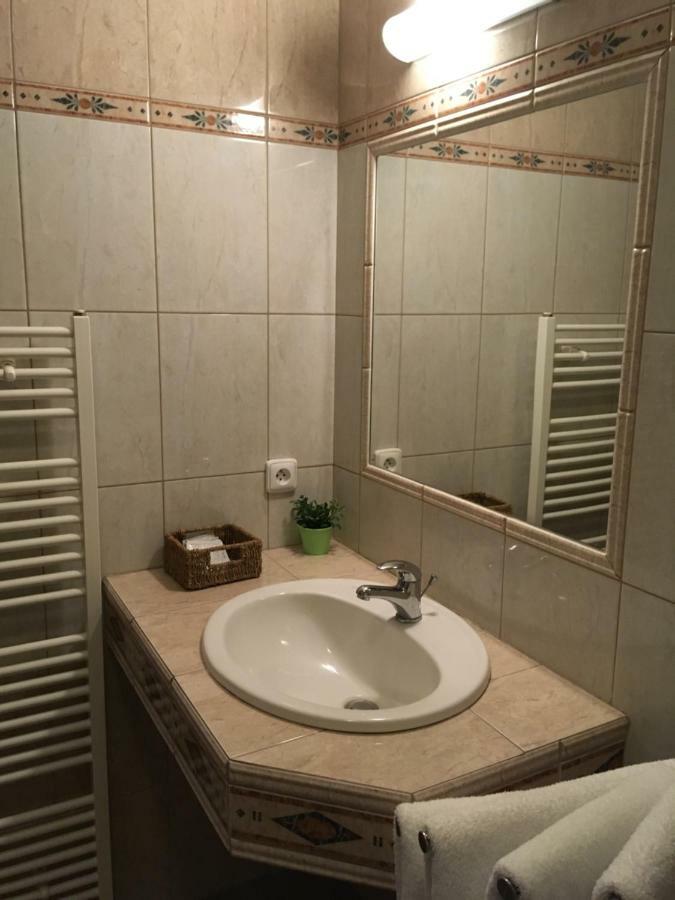 Penzion A Pivnice Varna Velká Bystřice Eksteriør bilde